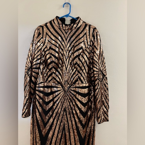 13. Elegant Evening Night Luxe long sleeve party formal sequins Dress - Picture 11 of 16